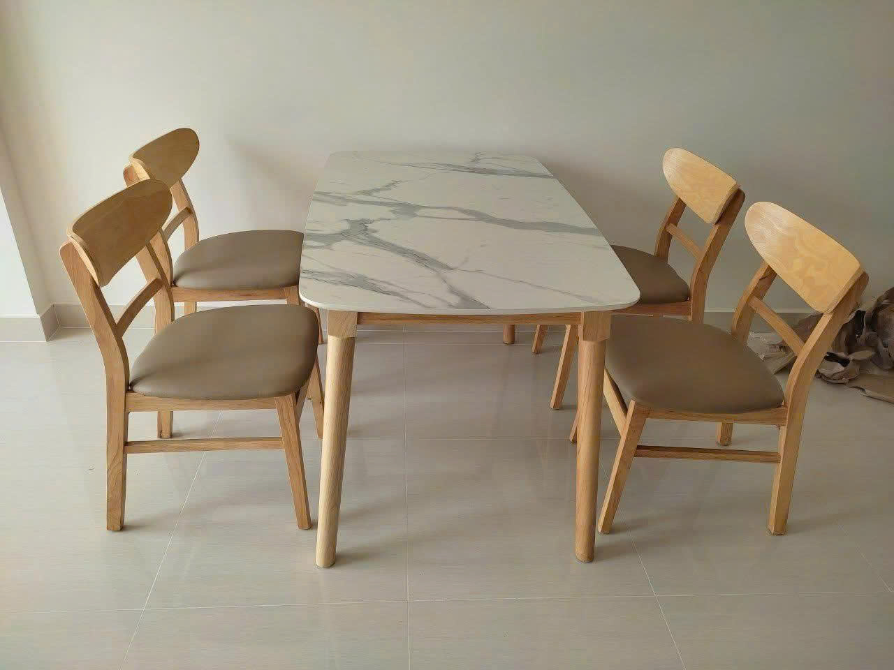 Bộ bàn ghế Mango